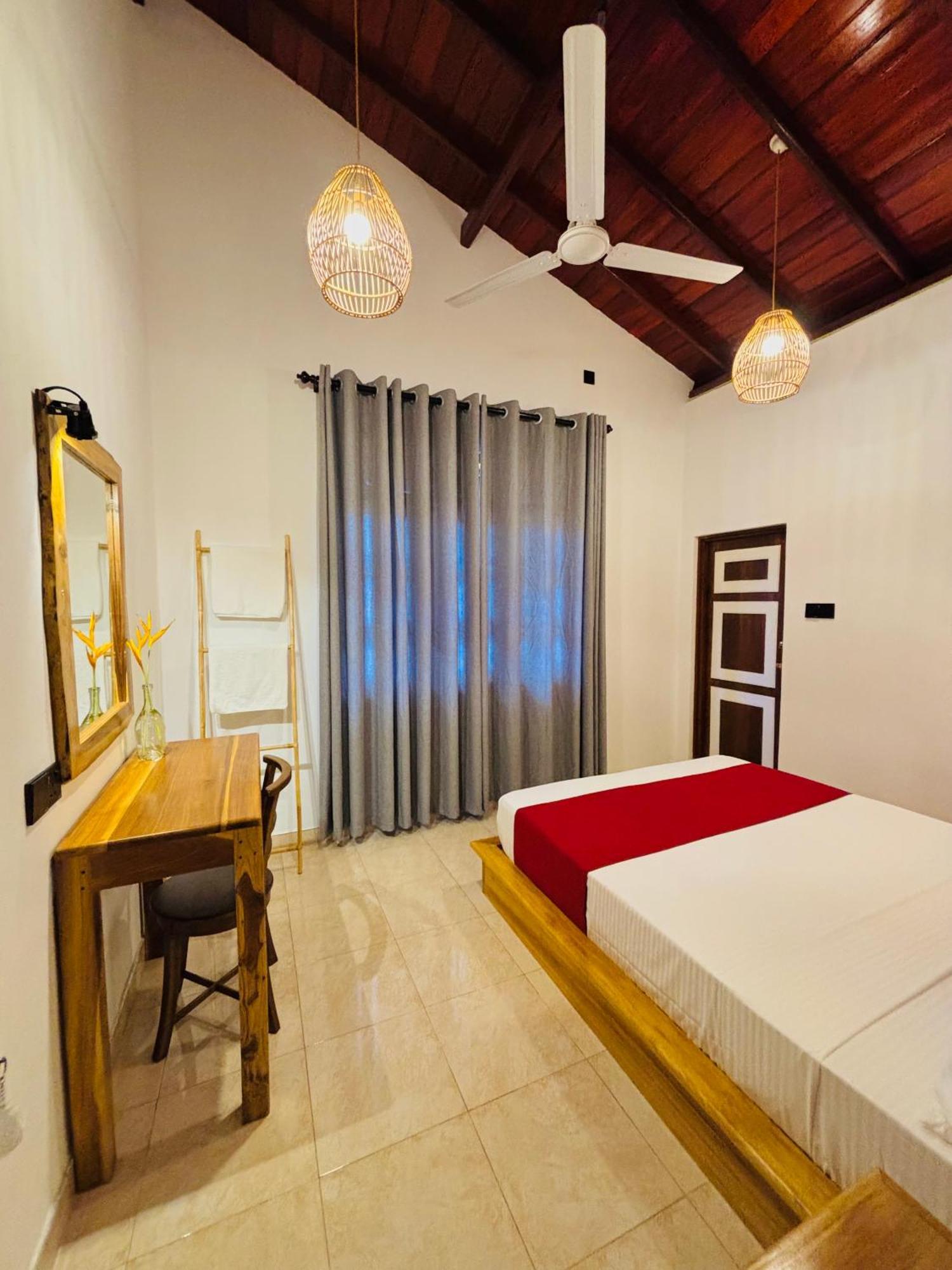 Breeze Bay Villa Zuid-Dikwella Buitenkant foto